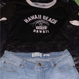 Blue Jean shorts size 7 in woman1% spandex 99% cotton Shirt size large in woman